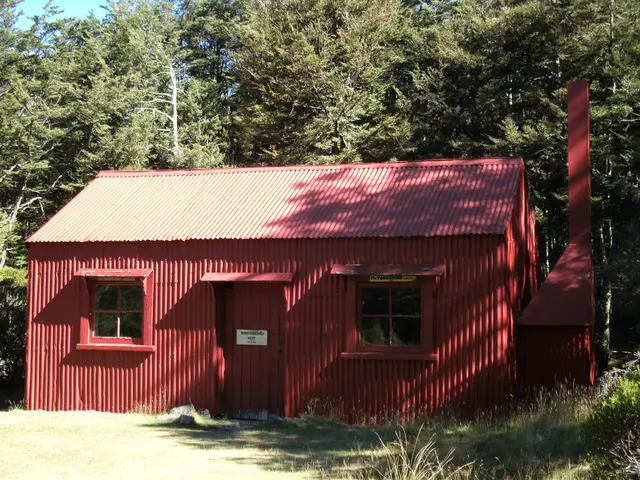 Waihohonu Hut (historic & new)