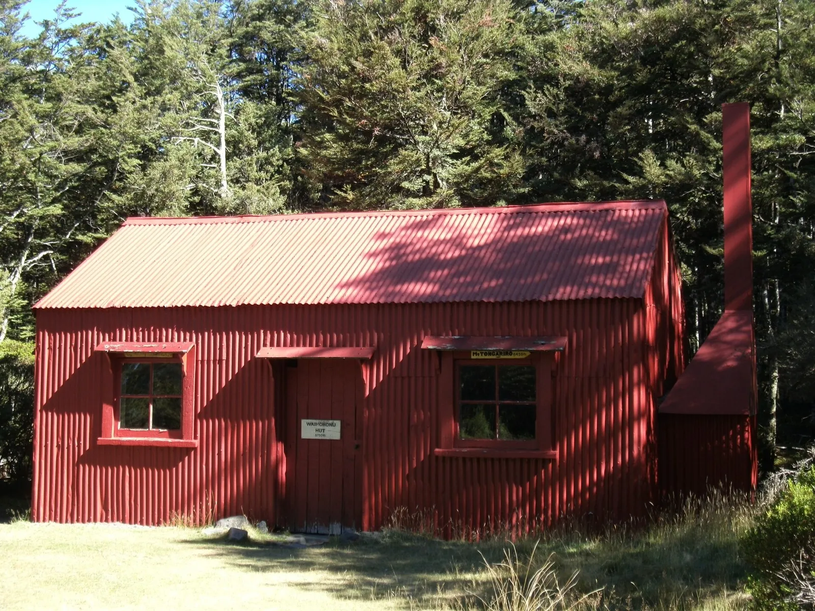 Waihohonu Hut (historic & new)